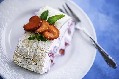 Habcsóktekercs eperrel